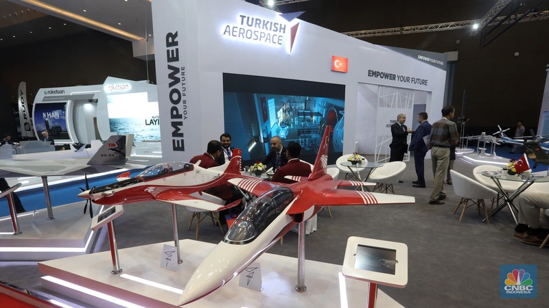 Lebih dari 30 perusahaan industri pertahanan Turki memamerkan produknya di pameran pertahanan Indo Defence 2022 di Jakarta. (CNBC Indonesia/Andrean Kristianto)