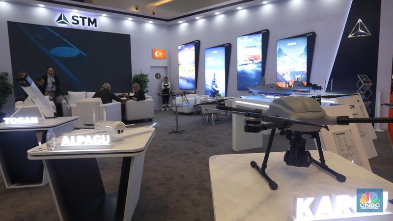 Lebih dari 30 perusahaan industri pertahanan Turki memamerkan produknya di pameran pertahanan Indo Defence 2022 di Jakarta. (CNBC Indonesia/Andrean Kristianto)