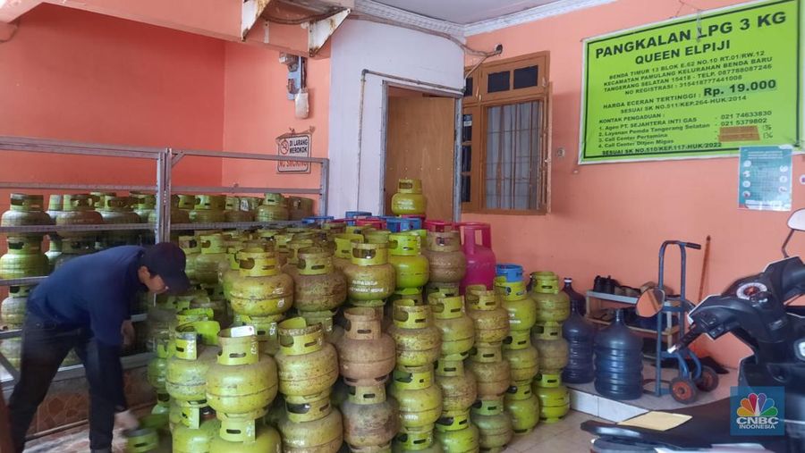 Pangkalan LPG di Tangerang Selatan.