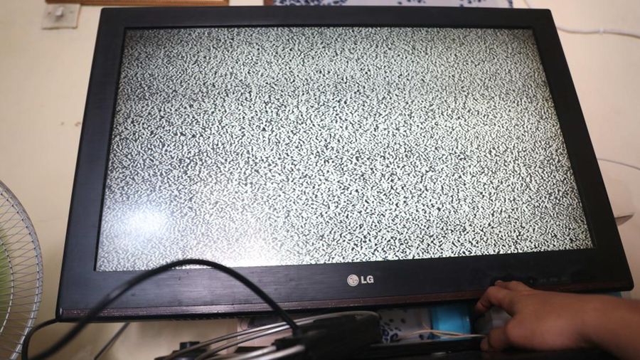 Siaran televisi analog (Analog Switch Off/ASO) dihentikan dan migrasi ke siaran digital pada 2 November 2022 di wilayah Jabodetabek. (CNBC Indonesia/ Muhammad Sabki)