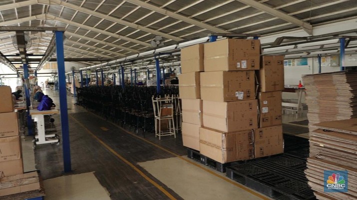 Suasana sepi pabrik garmen PT. Fotexco Busana International, Gn. Putri, Bogor, Jawa Barat, Rabu (2/11/2022). (Tangkapan layar CNBC Indonesia TV) Suasana sepi pabrik garmen PT. Fotexco Busana International, Gn. Putri, Bogor, Jawa Barat, Rabu (2/11/2022). (Tangkapan layar CNBC Indonesia TV)