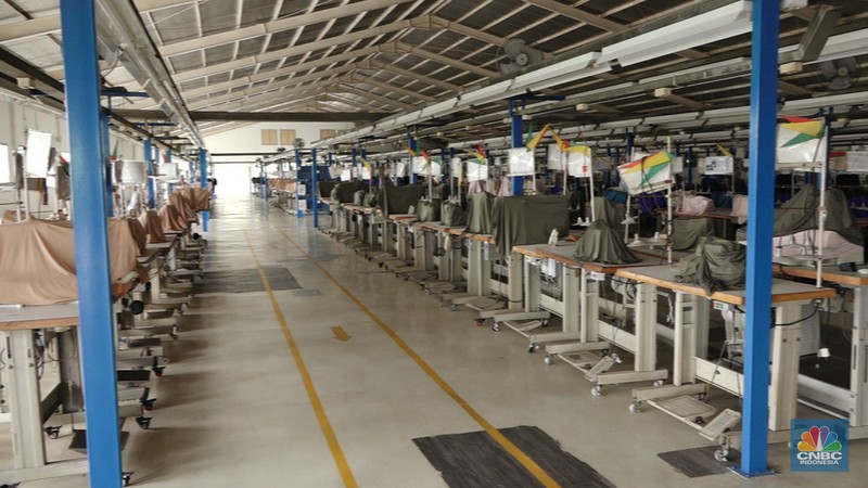 Suasana sepi pabrik garmen PT. Fotexco Busana International, Gn. Putri, Bogor, Jawa Barat, Rabu (2/11/2022). (Tangkapan layar CNBC Indonesia TV) Suasana sepi pabrik garmen PT. Fotexco Busana International, Gn. Putri, Bogor, Jawa Barat, Rabu (2/11/2022). (Tangkapan layar CNBC Indonesia TV)