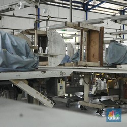 Mendadak Tsunami PHK Hantam Indonesia, Ini Pemicunya