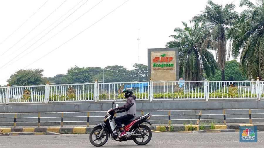 Kawasan industri Pulo Gadung yang dikelola PT Jakarta Industrial Estate Pulogadung (JIEP) bakal dipindah ke wilayah Subang, Jawa Barat. (վ/ Muhammad Sabki)