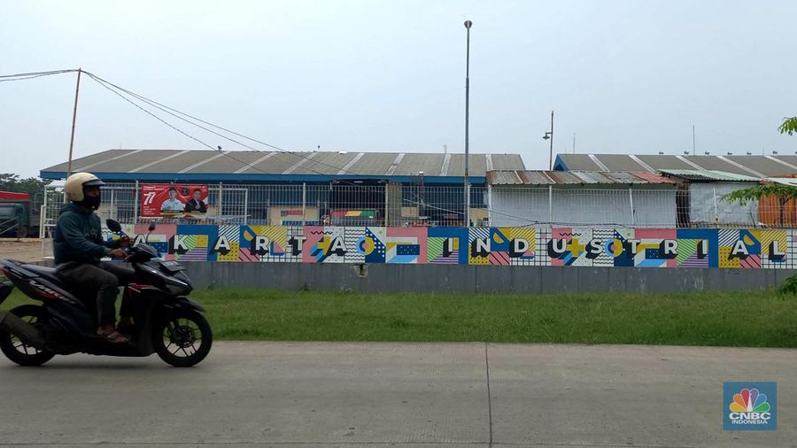 Kawasan industri Pulo Gadung yang dikelola PT Jakarta Industrial Estate Pulogadung (JIEP) bakal dipindah ke wilayah Subang, Jawa Barat. (CNBC Indonesia/ Muhammad Sabki)