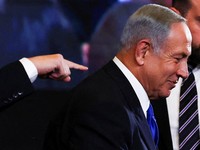 Sepak Terjang Netanyahu: Kekuasaan, Skandal, & Pengkhianatan