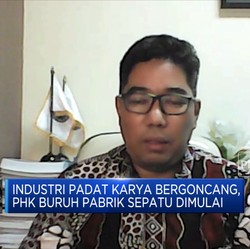Pesanan Anjlok, Pabrik Sepatu Mulai PHK Karyawan?