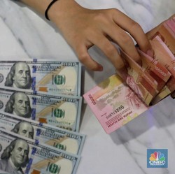 Pelemahan Rupiah Jadi Sinyal Bahaya Bagi Emiten-emiten Ini