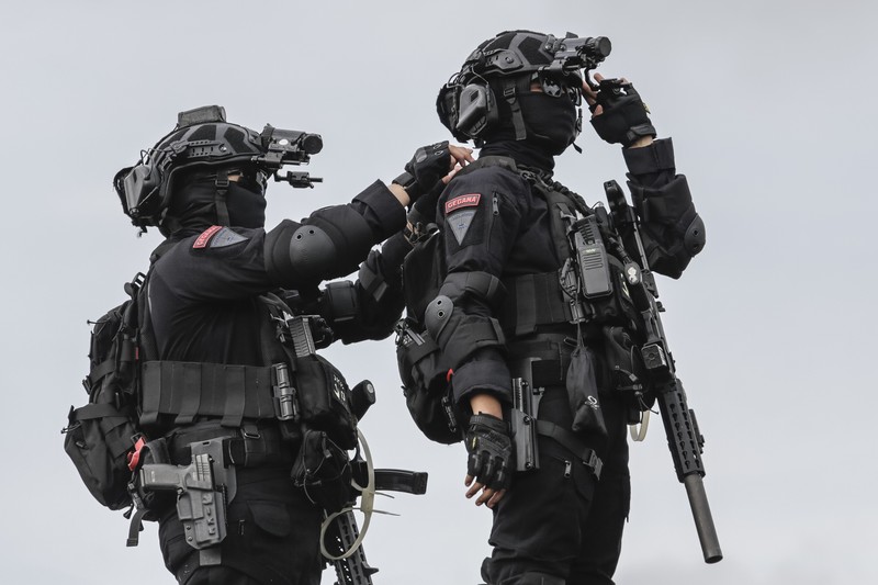 Apel Pengamanan TNI - Polri Jelang KTT G20 di Nusa Dua Bali TNI mengikuti apel persiapan pengamanan KTT G20 mendatang di Denpasar, Bali, ,Senin (7/11/2022). Sebanyak 18.030 tim gabungan dari TNI-POlri akan mengamankan Konferensi Tingkat Tinggi (KTT) G20 Head of State and Government Summit pada 15-16 November 2022 mendatang di Nusa Dua, Bali. (Photo by Johannes P. Christo/Anadolu Agency via Getty Images)