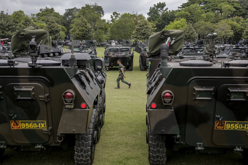 TNI mengikuti apel persiapan pengamanan KTT G20 mendatang di Denpasar, Bali, ,Senin (7/11/2022). Sebanyak 18.030 tim gabungan dari TNI-POlri akan mengamankan Konferensi Tingkat Tinggi (KTT) G20 Head of State and Government Summit pada 15-16 November 2022 mendatang di Nusa Dua, Bali. (Photo by Johannes P. Christo/Anadolu Agency via Getty Images)