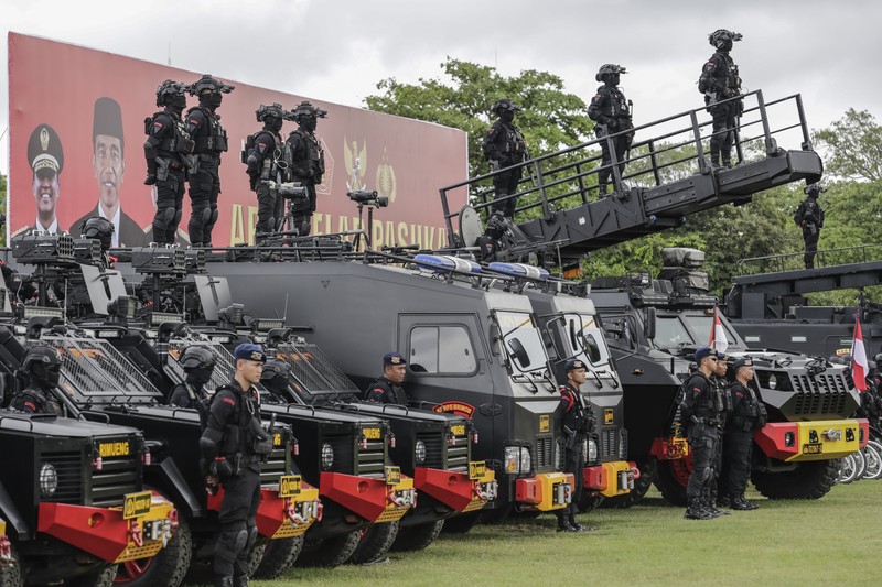 Apel Pengamanan TNI - Polri Jelang KTT G20 di Nusa Dua Bali TNI mengikuti apel persiapan pengamanan KTT G20 mendatang di Denpasar, Bali, ,Senin (7/11/2022). Sebanyak 18.030 tim gabungan dari TNI-POlri akan mengamankan Konferensi Tingkat Tinggi (KTT) G20 Head of State and Government Summit pada 15-16 November 2022 mendatang di Nusa Dua, Bali. (Photo by Johannes P. Christo/Anadolu Agency via Getty Images)