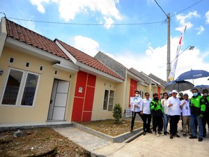 Jembatan Masyarakat Miliki Rumah Tanpa Penghasilan Tetap