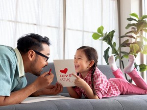 5 Aktivitas Sederhana Merayakan Hari Ayah di Rumah yang Berkesan