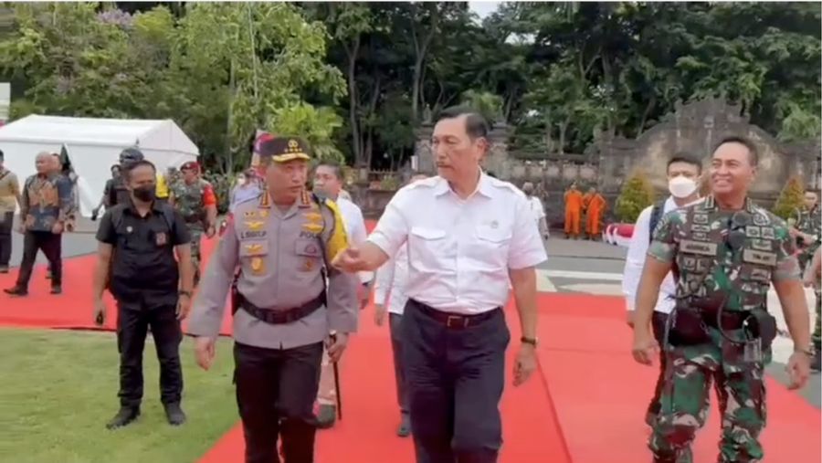 Menko Marves Luhut Binsar Pandjaitan meninjau Apel Gelar Pasukan Dalam Rangka Pengamanan VVIP KTT G20 2022. (Tangkapan Layar via Instagram @luhut.pandjaitan)
