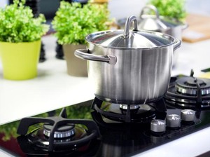 Jangan Gunakan Alat Masak Berbahan Aluminium, Ini 5 Bahayanya
