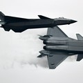 Sangar! Potret Jet Tempur Siluman China Unjuk Gigi di Langit