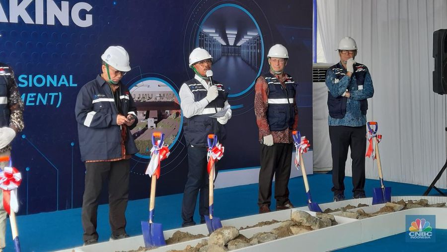 Kementerian Komunikasi dan Informatika (Kominfo), mulai melakukan pembangunan Pusat Data Nasional (PDN) di kawasan Deltamas, Cikarang, Jawa Barat. (CNBC Indonesia/Intan Rakhmayanti Dewi)