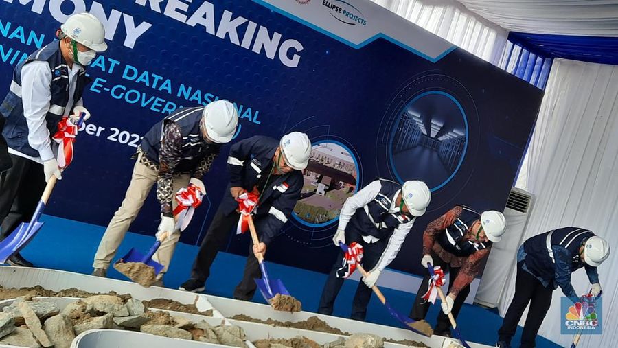 Kementerian Komunikasi dan Informatika (Kominfo), mulai melakukan pembangunan Pusat Data Nasional (PDN) di kawasan Deltamas, Cikarang, Jawa Barat. (CNBC Indonesia/Intan Rakhmayanti Dewi)