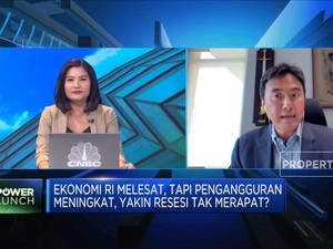 PHK Naik Hingga Depresiasi Rupiah, Yakin Resesi Tak Merapat?