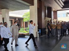 Jokowi Gelar Rapat 'Rahasia' Bersama Prabowo-Sri Mulyani