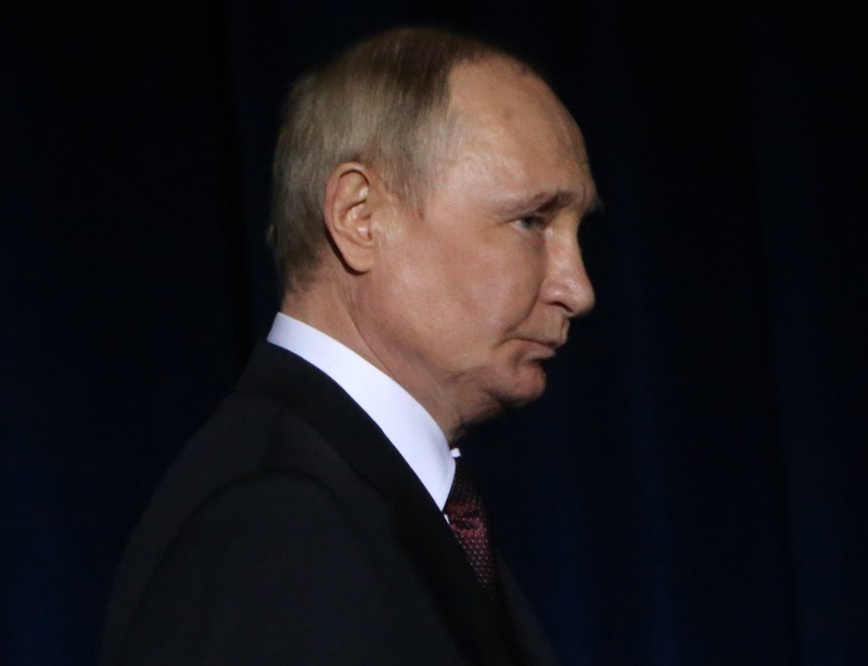 MOSCOW, RUSSIA - NOVEMBER 9: (RUSSIA OUT) Presiden Rusia Vladimir Putin terlihat selama upacara penghargaan menandai peringatan 75 tahun Badan Medis-Biologis Federal Rusia (FMBA) di Istana Negara Kremlin, 9 November 2022, di Moskow, Rusia. Presiden Putin diperkirakan akan melewatkan KTT Pemimpin G20 dan KTT APEC November ini. (Kontributor/Getty Images)