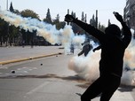 Mogok Massal 24 Jam Chaos, Pengunjuk Rasa Lempar Bom Molotov