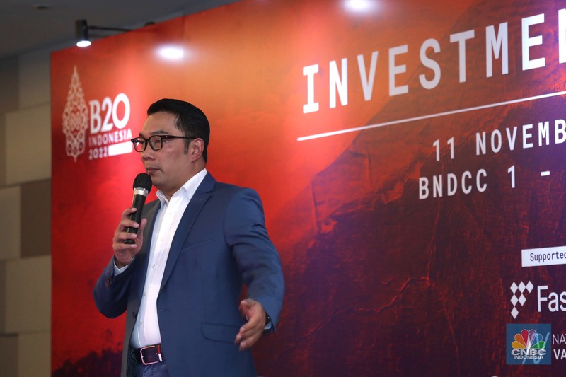 Gubernur Jawa Barat, Ridwan Kamil dalam forum B20 di Bali Nusa Dua Convention Center (BNDCC) Bali, Jumat (11/11/2022). Gubernur Jawa Barat, Ridwan Kamil dalam forum B20 di Bali Nusa Dua Convention Center (BNDCC) Bali, Jumat (11/11/2022). (CNBC Indonesia/Tri Susilo)