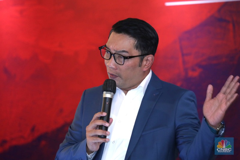 Gubernur Jawa Barat, Ridwan Kamil dalam forum B20 di Bali Nusa Dua Convention Center (BNDCC) Bali, Jumat (11/11/2022). Gubernur Jawa Barat, Ridwan Kamil dalam forum B20 di Bali Nusa Dua Convention Center (BNDCC) Bali, Jumat (11/11/2022). (CNBC Indonesia/Tri Susilo)