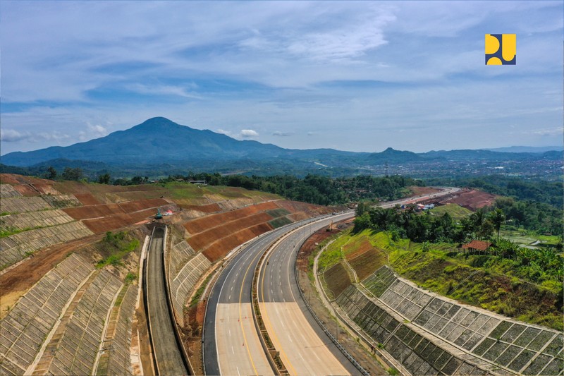Jalan Tol Cileunyi - Sumedang - Dawuan atau yang akrab disapa Jalan Tol Cisumdawu Seksi 2 dan 3 telah dilaksanakan Uji Laik Fungsi (ULF). (Dok.bptj.pu.go.id)