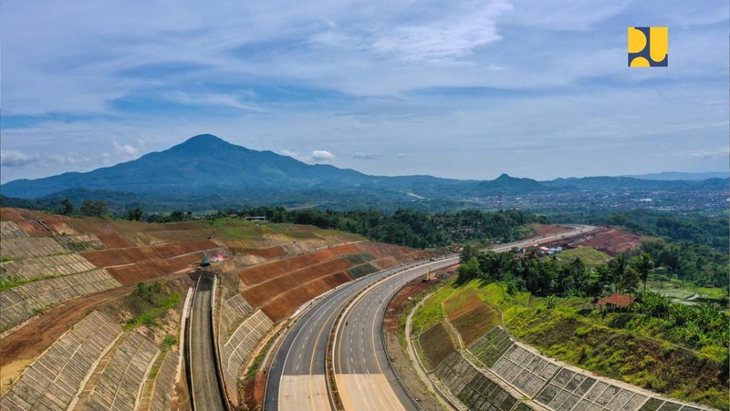 Jalan Tol Cileunyi - Sumedang - Dawuan atau yang akrab disapa Jalan Tol Cisumdawu Seksi 2 dan 3 telah dilaksanakan Uji Laik Fungsi (ULF). (Dok.bptj.pu.go.id)