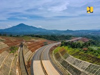 Bak Pemandangan di Eropa, Tol Baru Ini Tembus ke Bandung