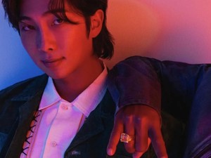 RM BTS Beberkan Alasan Pakai Cincin Rp 137 Juta Pemberian Jin di Jari Manis