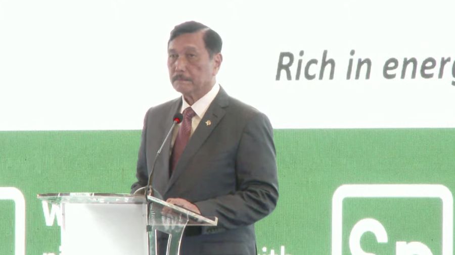 Menko Bidang Kemaritiman dan Investasi (Menko Marves) Luhut Binsar Pandjaitan dalam acara Indonesia Net Zero Summit 2022 : Decarbonization at All Cost. (Tangkapan Layar via Youtube Kadin Indonesia)