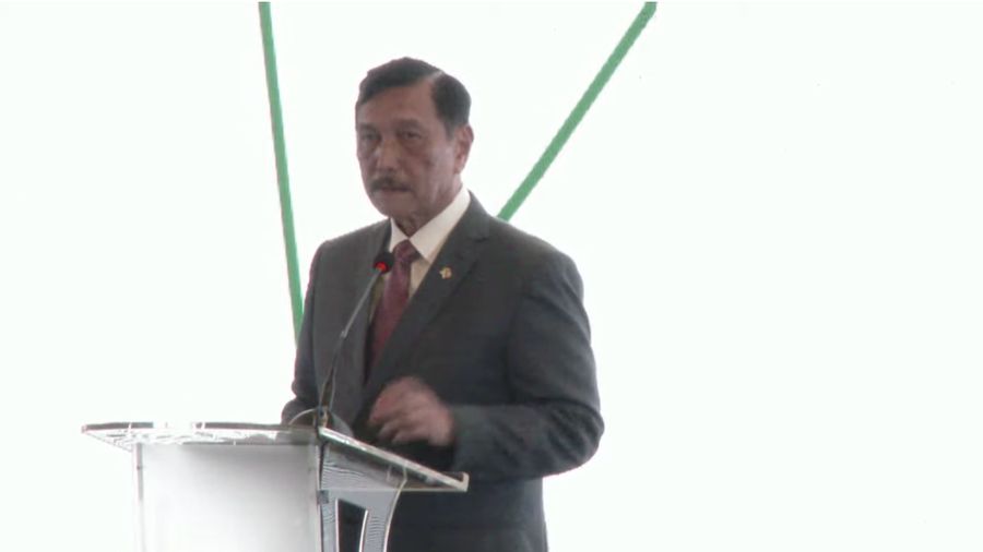 Menko Bidang Kemaritiman dan Investasi (Menko Marves) Luhut Binsar Pandjaitan dalam acara Indonesia Net Zero Summit 2022 : Decarbonization at All Cost. (Tangkapan Layar via Youtube Kadin Indonesia)