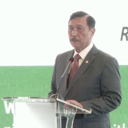 Kagetnya Luhut Tahu Ekonomi Indonesia Juara 3 di Dunia