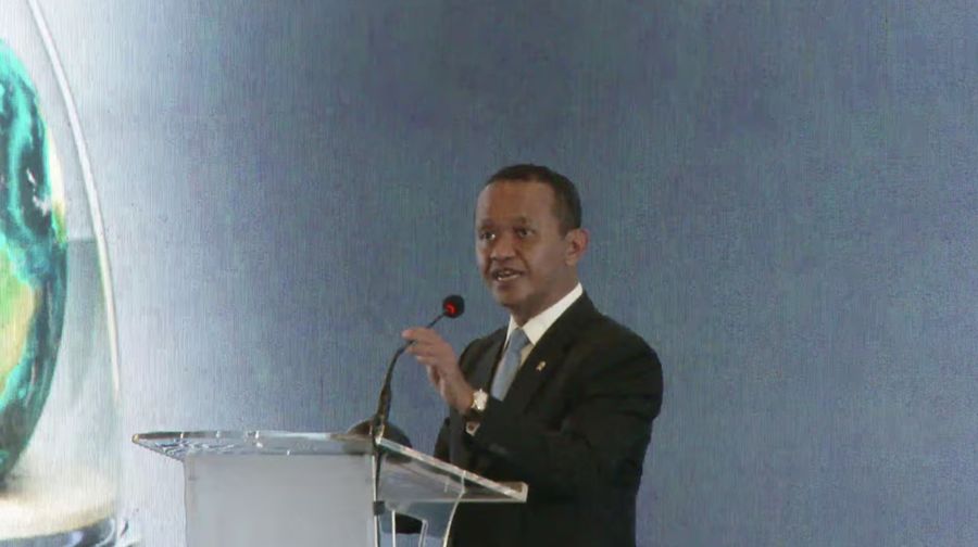 Menteri Investasi/Kepala Badan Koordinasi Penanaman Modal (BKPM) Bahlil Lahaladia dalam acara Indonesia Net Zero Summit 2022 : Decarbonization at All Cost. (Tangkapan Layar via Youtube Kadin Indonesia)