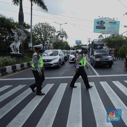 Mohon Maaf ke Warga Bali, Luhut: Tak Maksud Membuat Sulit