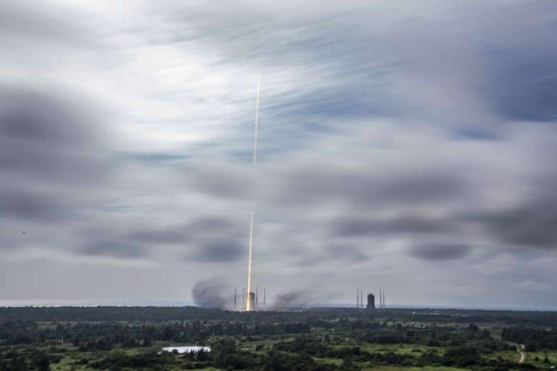 WENCHANG, CHINA - NOVEMBER 12: A Long March-7 Y6 rocket carrying the Tianzhou-5 cargo spacecraft blasts off from the Wenchang Spacecraft Launch Site on November 12, 2022 in Wenchang, Hainan Province of China. (Photo by Luo Yunfei/China News Service via Getty Images)