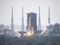 Roket China Bawa Tanah dari Bulan, Cuma Amerika Tak Boleh Lihat