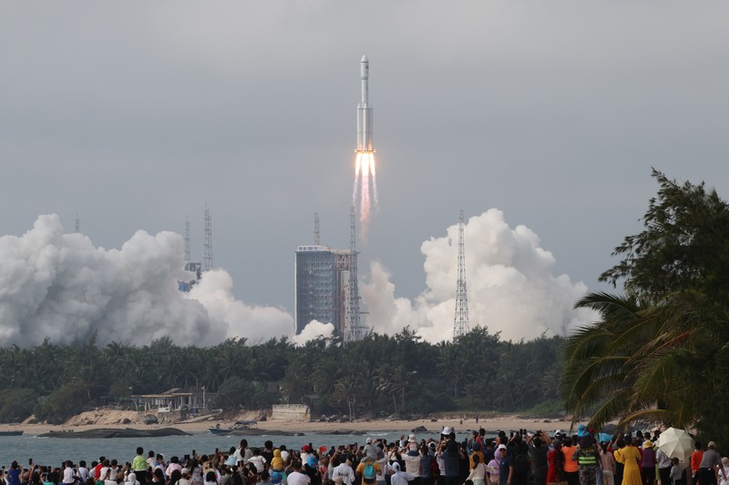 WENCHANG, CHINA - NOVEMBER 12: A Long March-7 Y6 rocket carrying the Tianzhou-5 cargo spacecraft blasts off from the Wenchang Spacecraft Launch Site on November 12, 2022 in Wenchang, Hainan Province of China. (Photo by Luo Yunfei/China News Service via Getty Images)