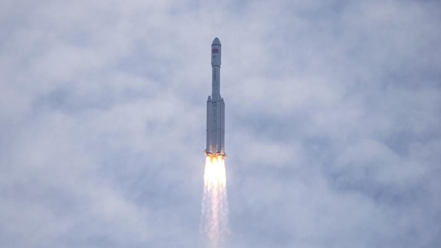 WENCHANG, CHINA - NOVEMBER 12: A Long March-7 Y6 rocket carrying the Tianzhou-5 cargo spacecraft blasts off from the Wenchang Spacecraft Launch Site on November 12, 2022 in Wenchang, Hainan Province of China. (Photo by Luo Yunfei/China News Service via Getty Images)