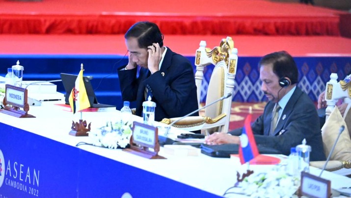 Presiden Jokowi Dorong Pemimpin ASEAN Plus Three Bersatu Hadapi Krisis. (Foto: Kris - Biro Pers Sekretariat Presiden)