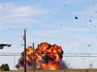 2 Jet Tempur Tabrakan di Tengah Pertunjukan Perang Dunia II