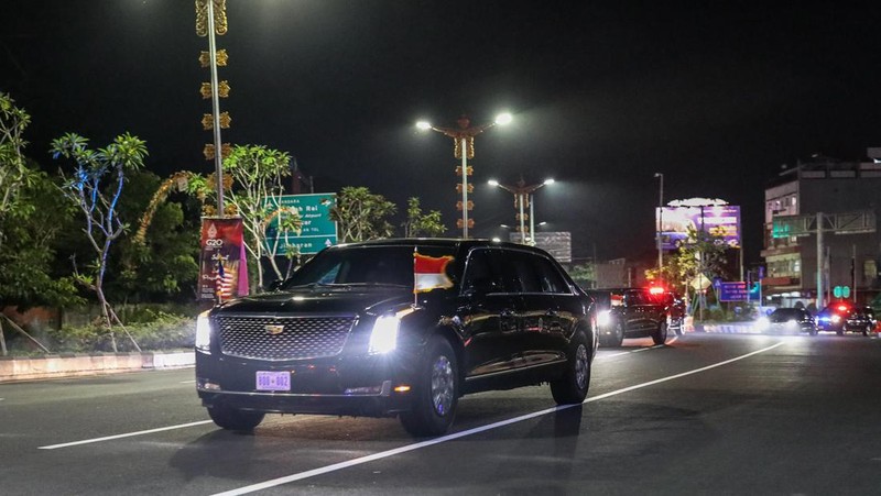 Foto kombo mobil kepresidenan AS cadillac one 