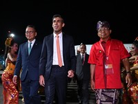 PM Inggris Rishi Sunak Mendarat di Bali, Siap Hadiri KTT G20