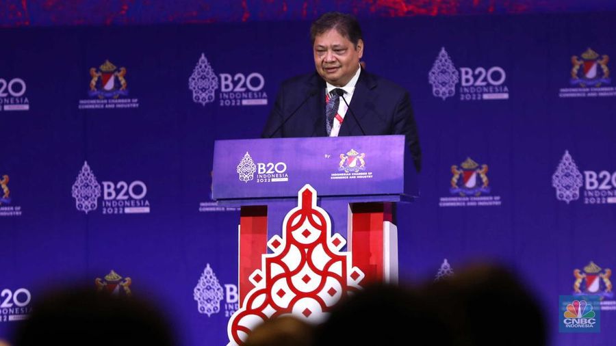 Airlangga Hartarto dalam acara B20 Summit di Nusa Dua Bali, Selasa (14/11/2022). (CNBC Indonesia/Tri Susilo)