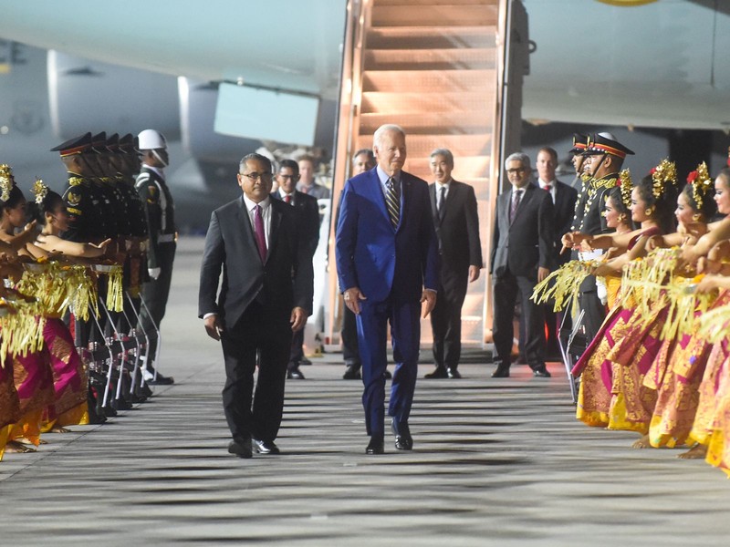 Presiden Amerika Serikat Joe Biden tiba di Bali pada Minggu, (13/11/2022) malam sekitar pukul 21.30 WITA. (Dok. Laman indonesia.go.id)