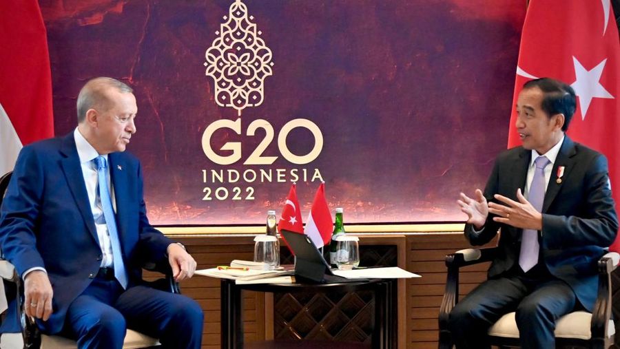 Presiden Joko Widodo melakukan pertemuan bilateral dengan Presiden Turki, Recep Tayyib Erdogan di The Apurva Kempinski Bali, Senin, 14 November 2022. (Laily Rachev - Biro Pers Sekretariat Presiden)