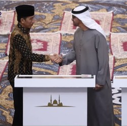Jokowi & MBZ Resmikan Masjid Raya Sheikh Zayed di Solo Jateng