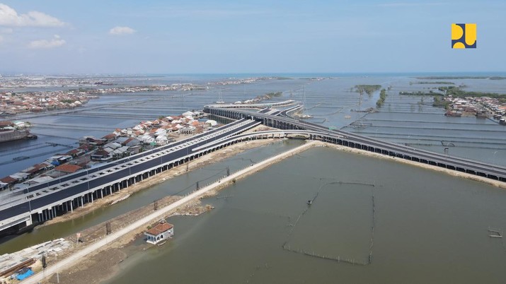 Proyek tol Semarang-Demak 27 km untuk Seksi 2 (Sayung-Demak) sepanjang 16,31 Km akan dioperasikan akhir 2022. Proyek tol Semarang-Demak 27 km untuk Seksi 2 (Sayung-Demak) sepanjang 16,31 Km akan dioperasikan akhir 2022. (Dok. Kementerian PUPR)
